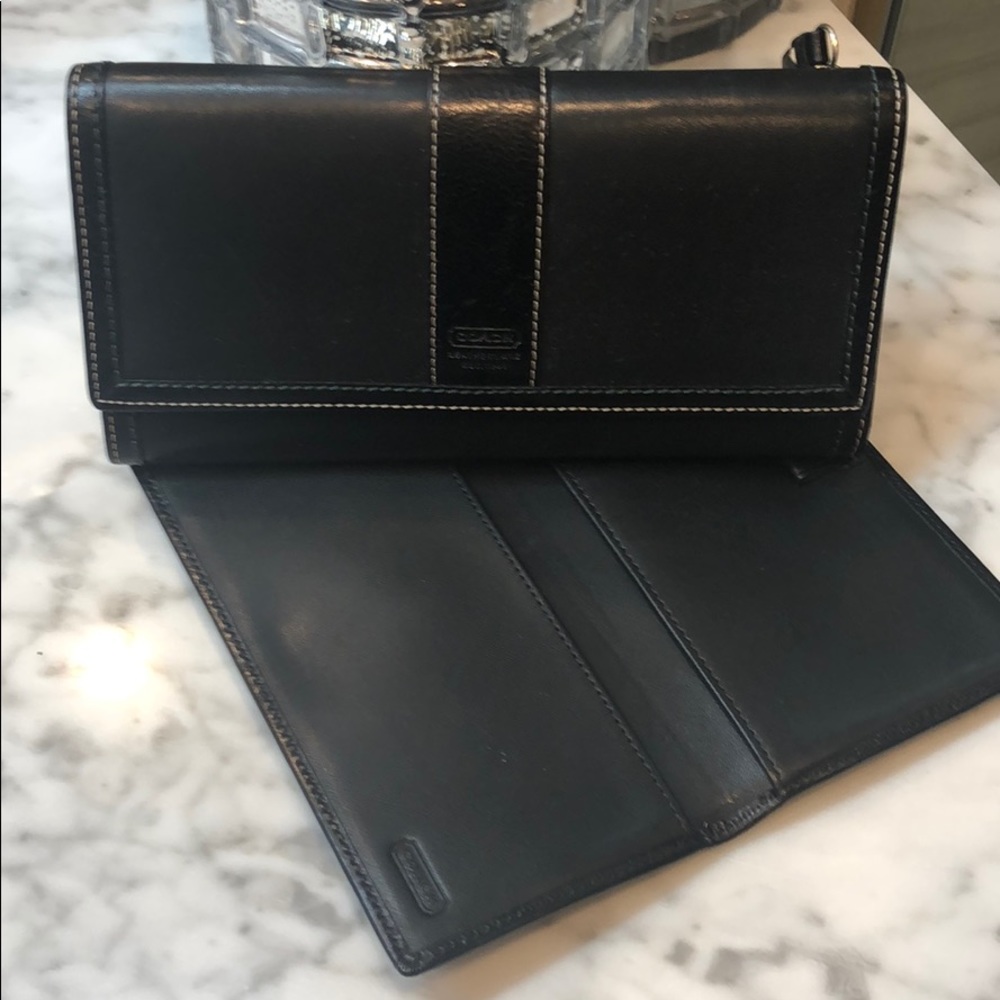 Coach Wallet - Picture 6 of 6